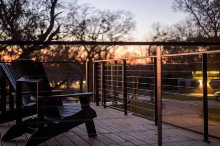 Hot Tub! The Blue Ridge Luxury Container Home Bellmead Eksteriør bilde