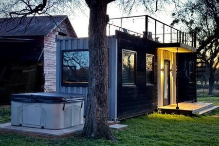 Hot Tub! The Blue Ridge Luxury Container Home Bellmead Eksteriør bilde