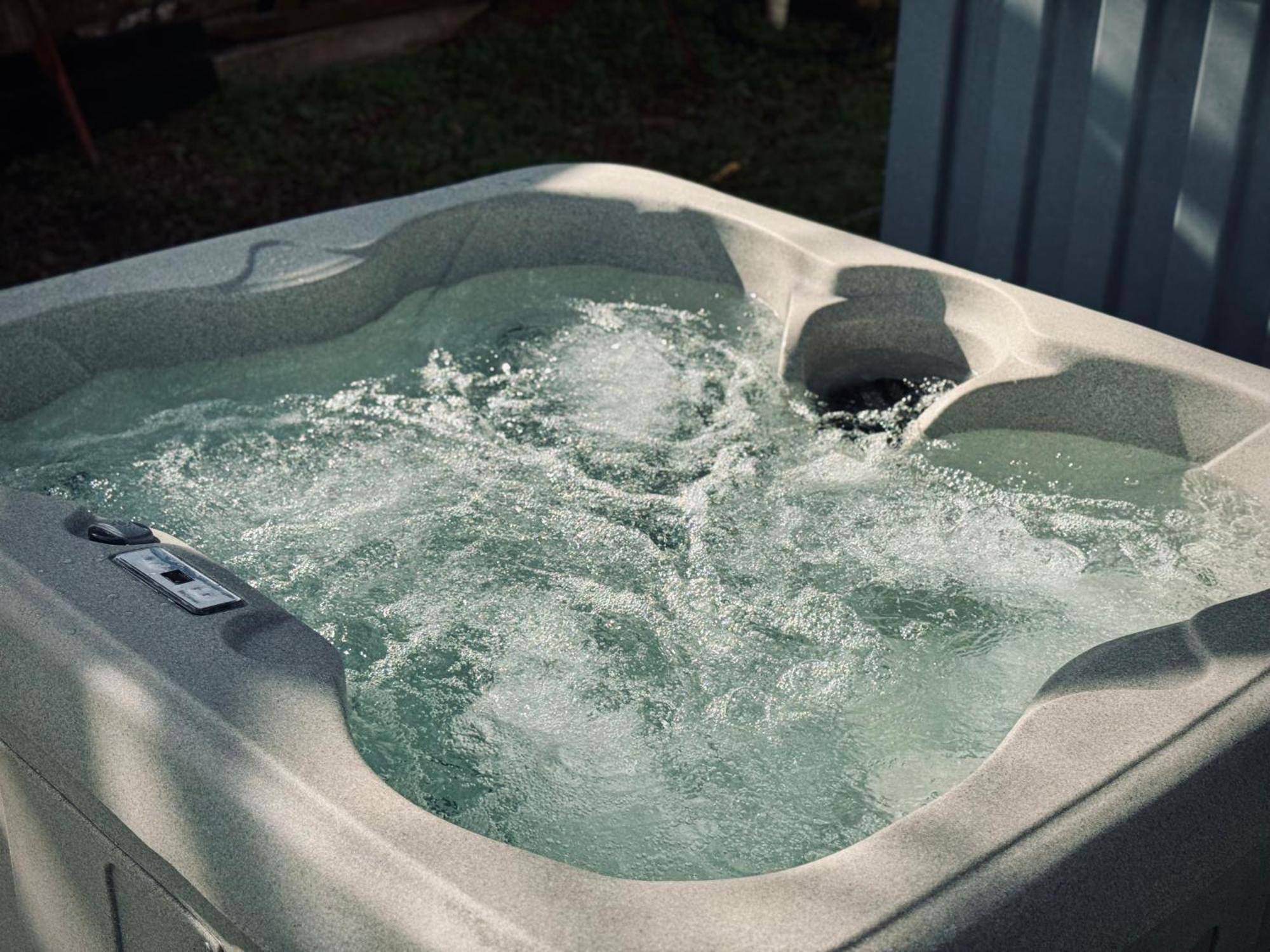 Hot Tub! The Blue Ridge Luxury Container Home Bellmead Eksteriør bilde